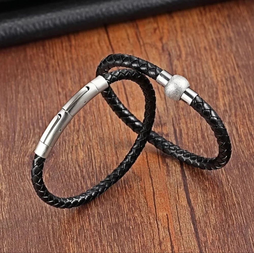 NEW‎ Black Braided 8